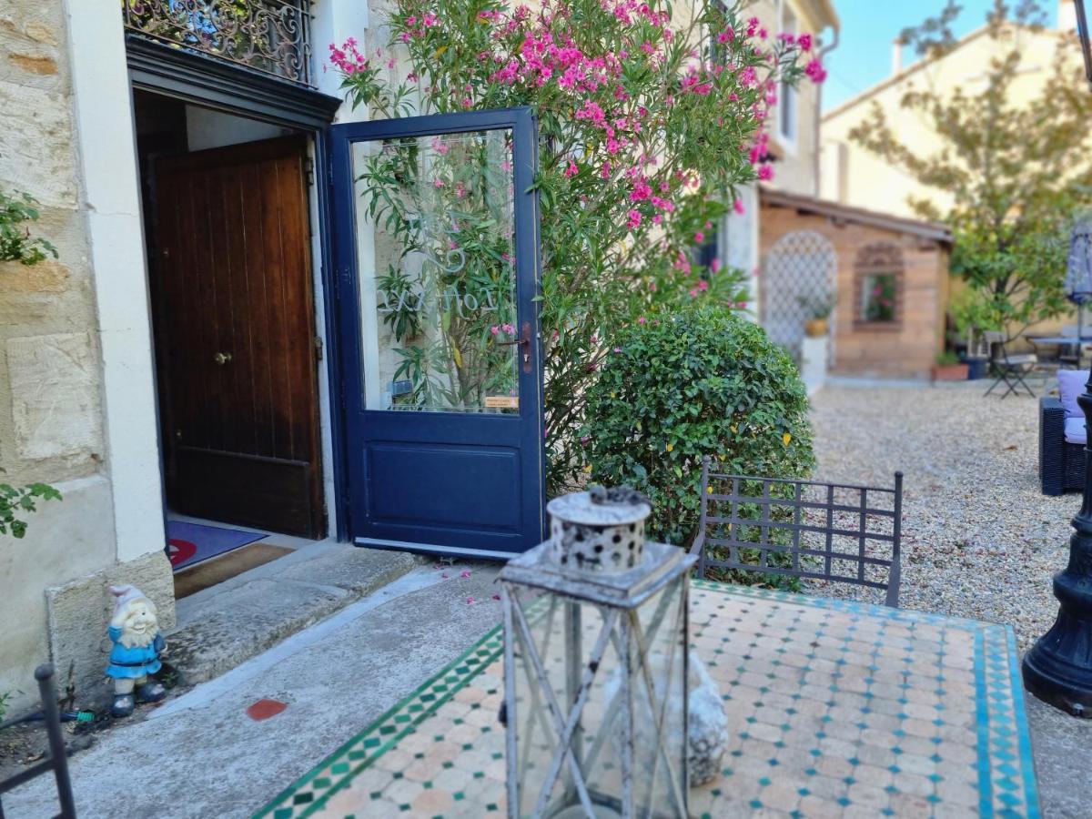 Les Lofts Lägenhet LʼIsle-sur-la-Sorgue Exteriör bild
