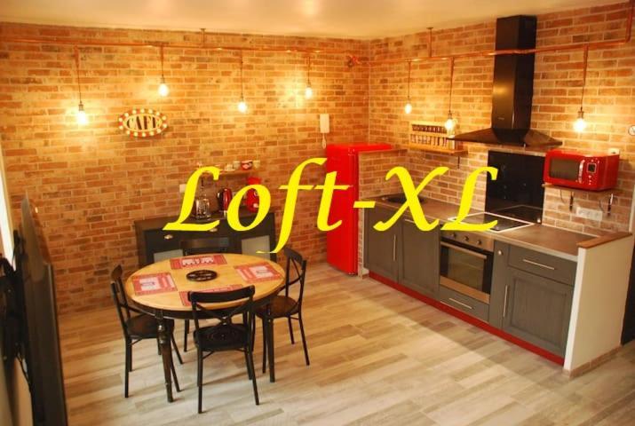 Les Lofts Lägenhet LʼIsle-sur-la-Sorgue Exteriör bild