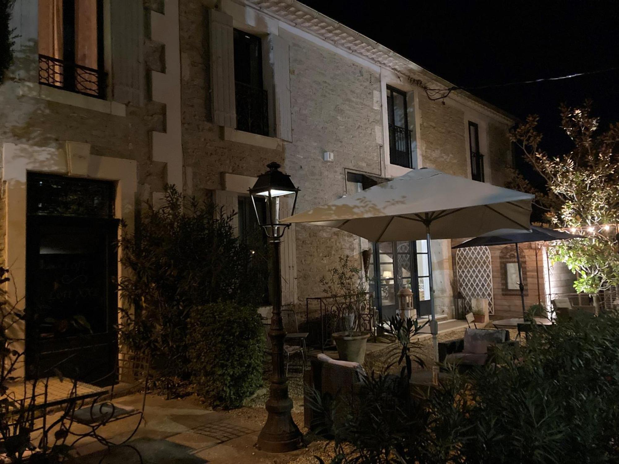 Les Lofts Lägenhet LʼIsle-sur-la-Sorgue Exteriör bild