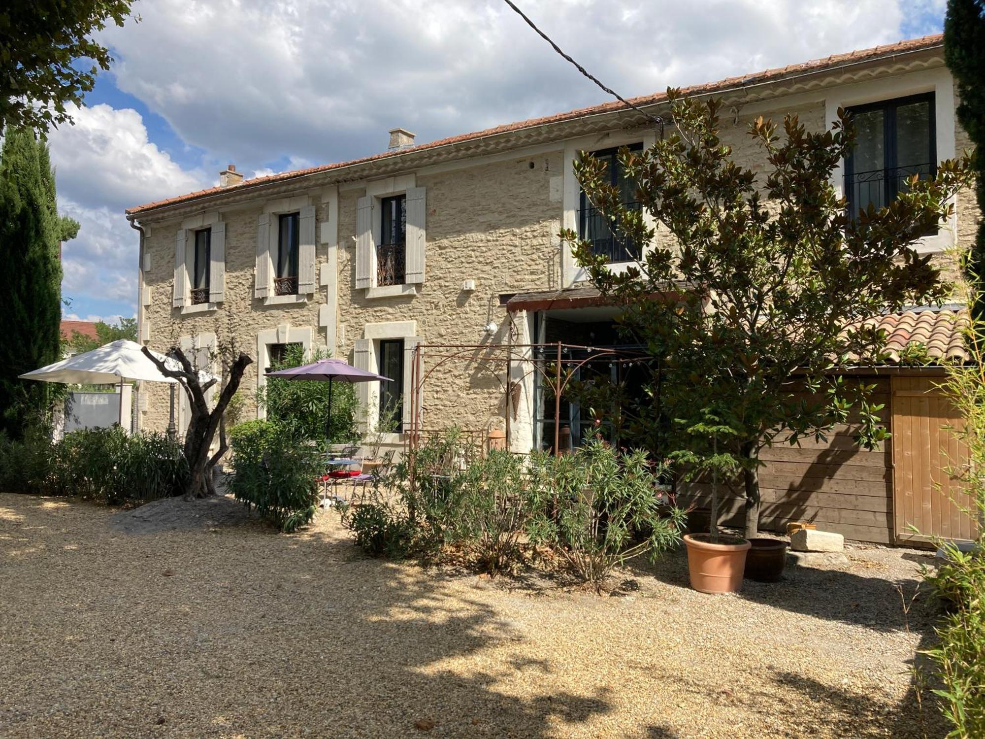 Les Lofts Lägenhet LʼIsle-sur-la-Sorgue Exteriör bild