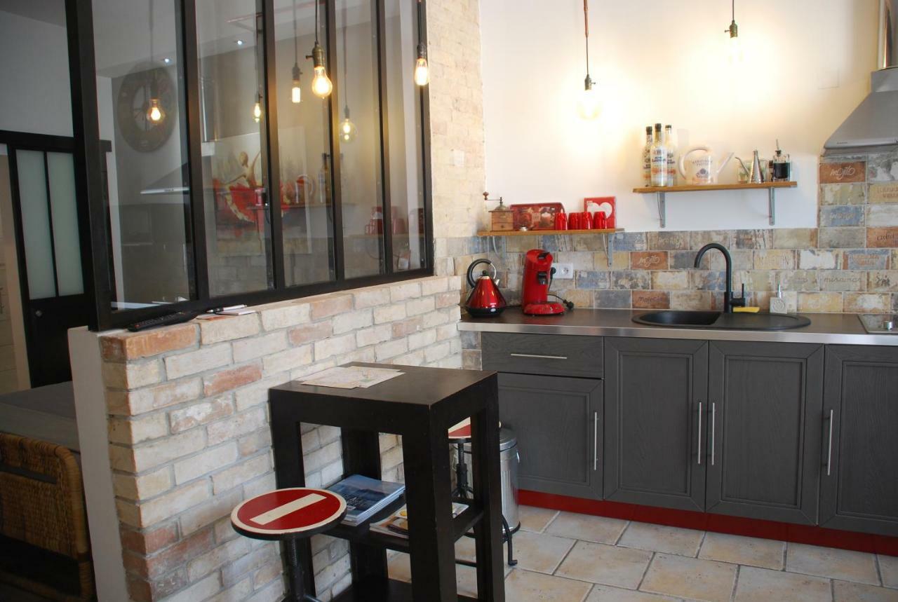 Les Lofts Lägenhet LʼIsle-sur-la-Sorgue Exteriör bild
