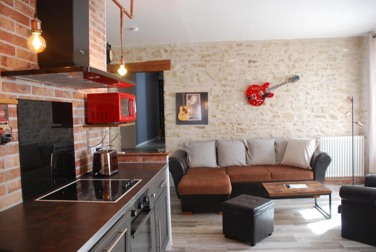 Les Lofts Lägenhet LʼIsle-sur-la-Sorgue Exteriör bild